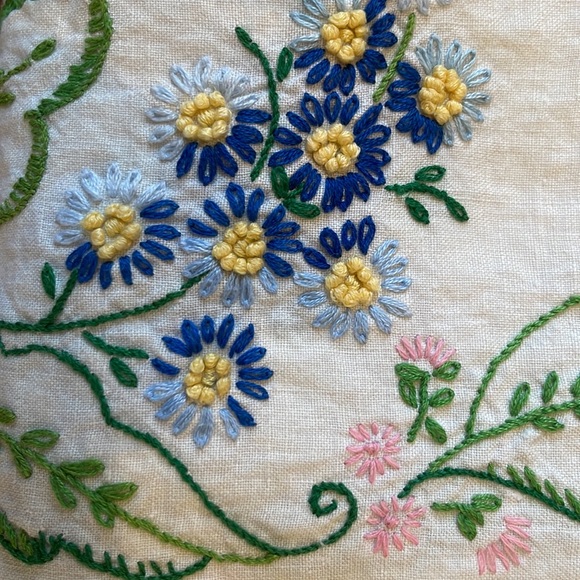 Tablecloth 56 x74 handmade - Picture 6 of 6